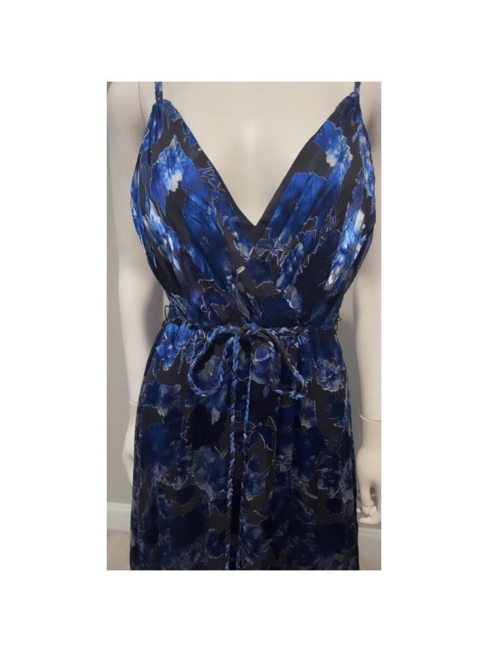 Alice + Olivia Blue Samantha Wrap Maxi Dress Size 6 - Picture 7 of 13